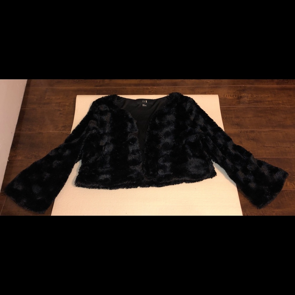 Forever 21 Black Faux Fur Cropped Cape Jacket